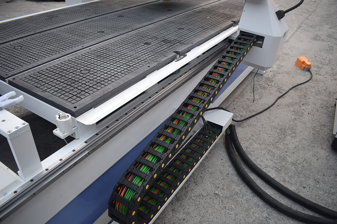 vacuum table for atc router