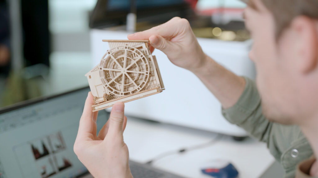 Bulk Production for Cultural and Creative Products: How Laser Cutters Empower Small Startup Studios
